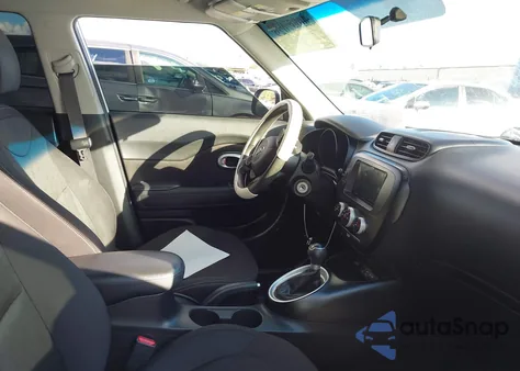 2018 Kia Soul z USA, uszkodzony, nr VIN KNDJN2A29J7562747